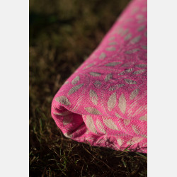 Solnce Eos Lipstick Queen | Luxury Woven Wrap
